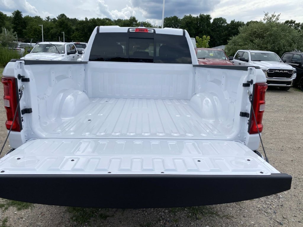 New 2026 Bright White Clear-Coat Exterior Paint RAM Tradesman image 5