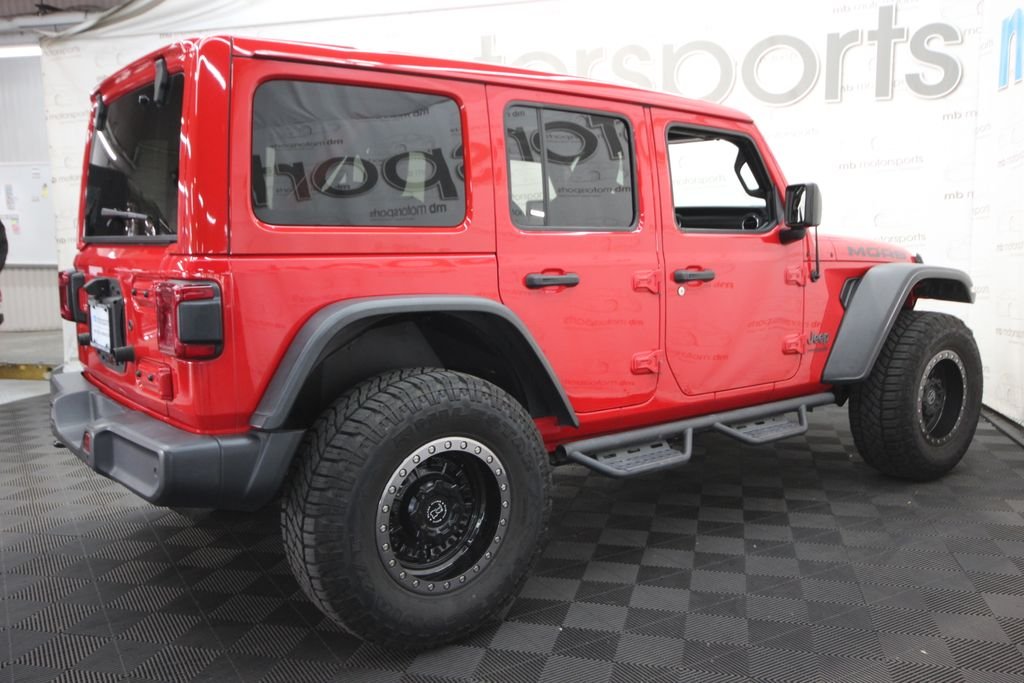 Used 2019 Red Jeep Unlimited Sahara image 8