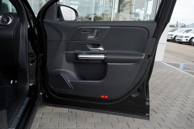 Used 2026  Mercedes-Benz GLA 250 image 19