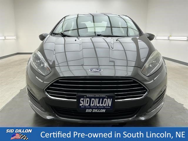 Used 2017 Magnetic Metallic Ford SE image 2