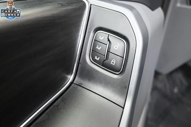 Used 2025 White Ford Lariat image 22