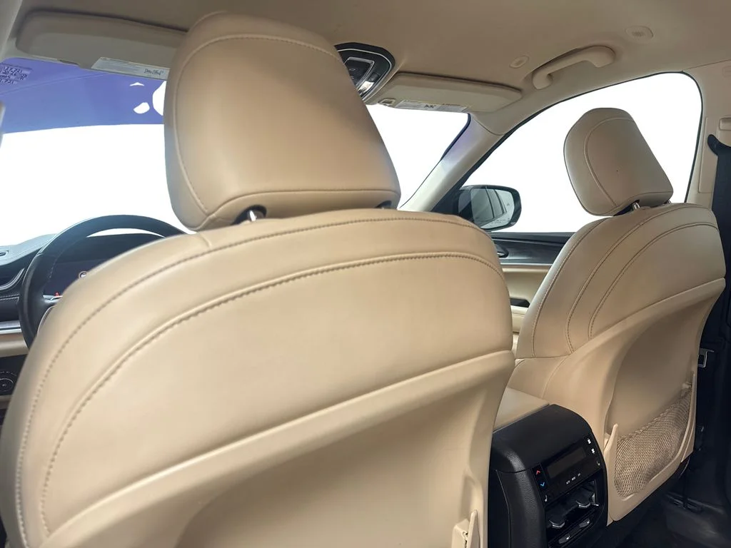 Used 2022 Silver Jeep Limited image 38