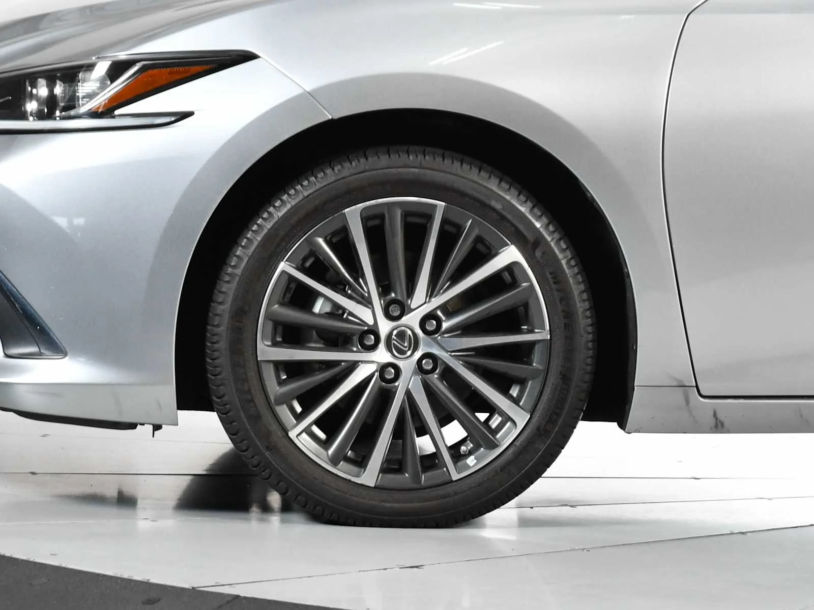 Certified Used 2022 IRIDIUM Lexus  image 12