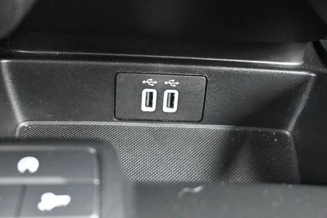 Used 2022 Oxford White Ford XLT image 31