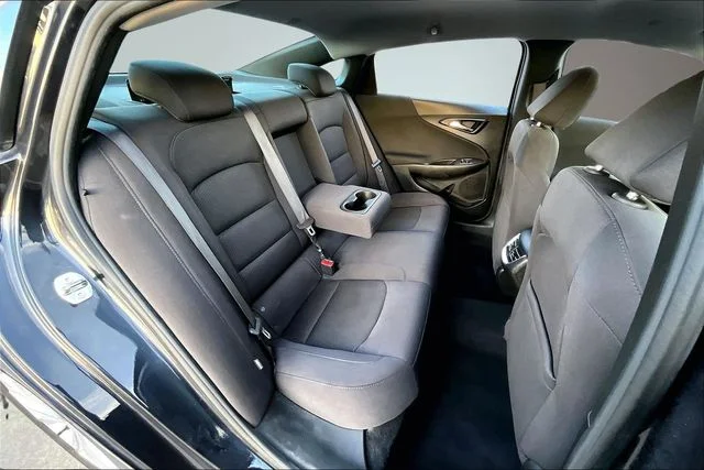 Used 2023 Gray Chevrolet LT image 24