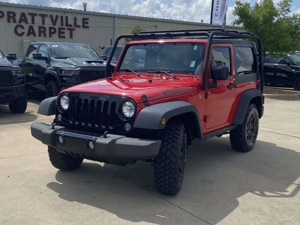 Used 2015 Red Jeep Sport image 3