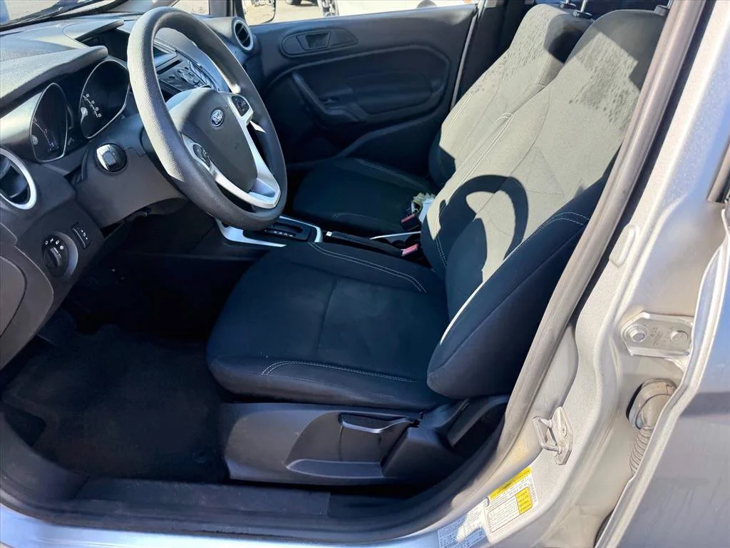 Used 2018 Silver Ford SE image 8