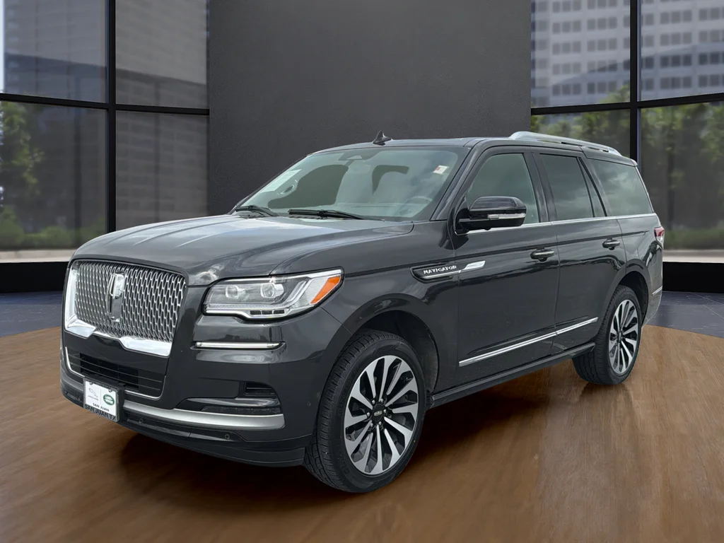 Used 2023 Gray Lincoln Reserve image 12