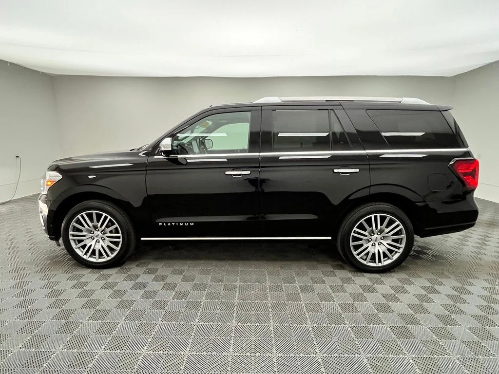 Used 2022 Black Ford Platinum image 14