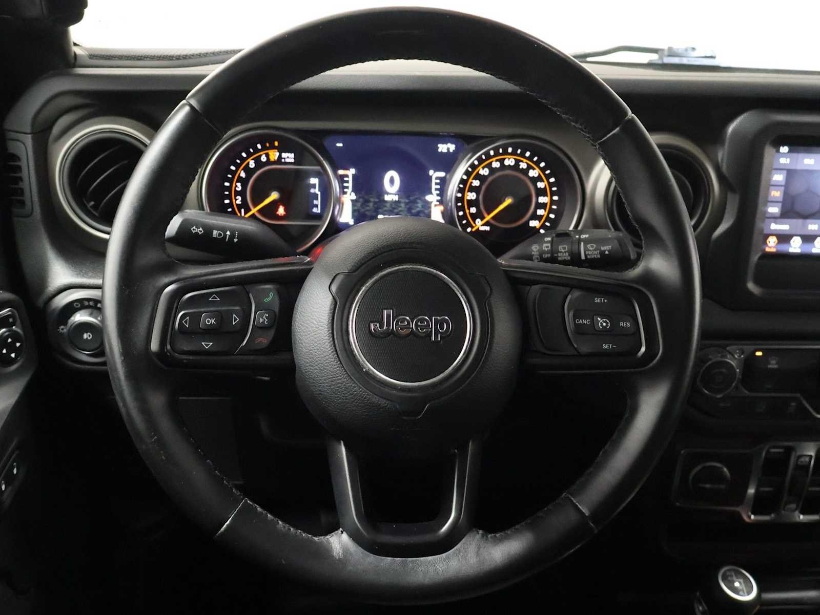 Used 2018 Granite Crystal Metallic Clearcoat Jeep Sport S image 21