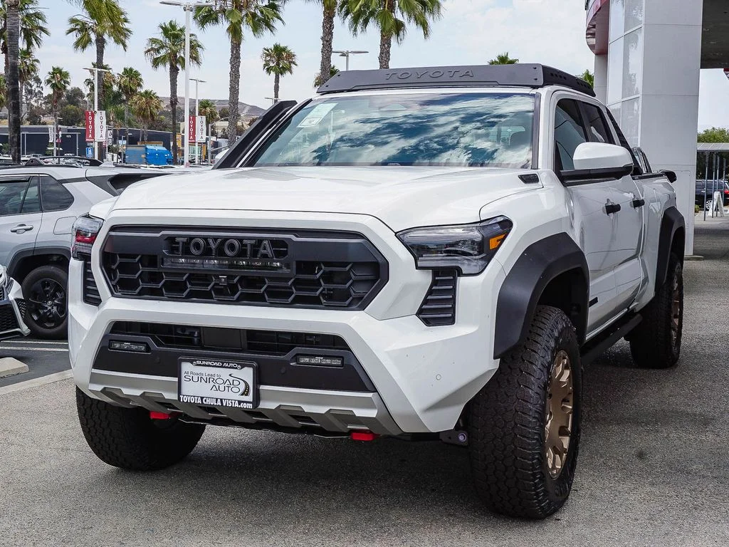 New 2026 White Toyota Trailhunter image 3
