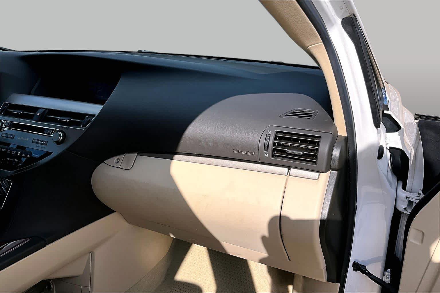 Used 2013 Starfire Pearl Lexus  image 18