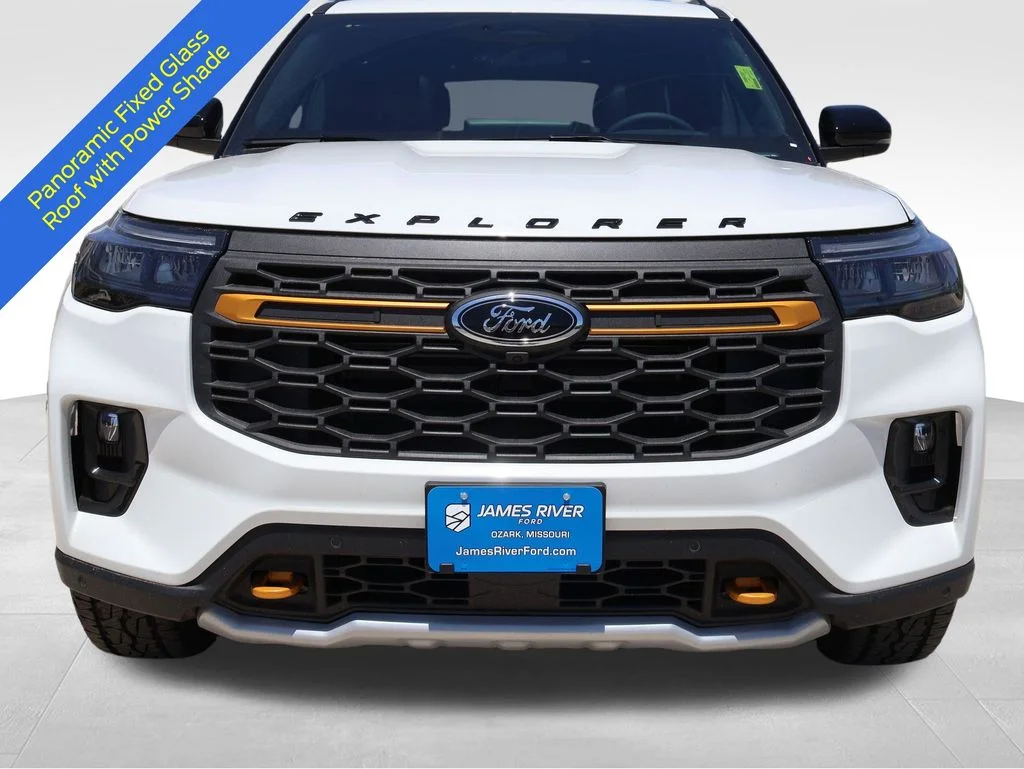 New 2026 Star White Metallic Tri-Coat Ford Tremor® image 7