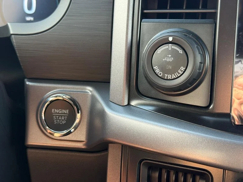 New 2026 Avalanche Ford XLT 4WD SuperCrew 5.5