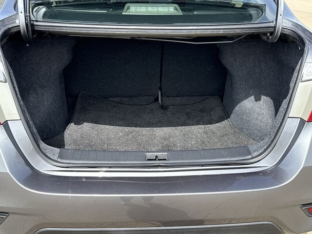 Used 2019 Gray Nissan S image 22