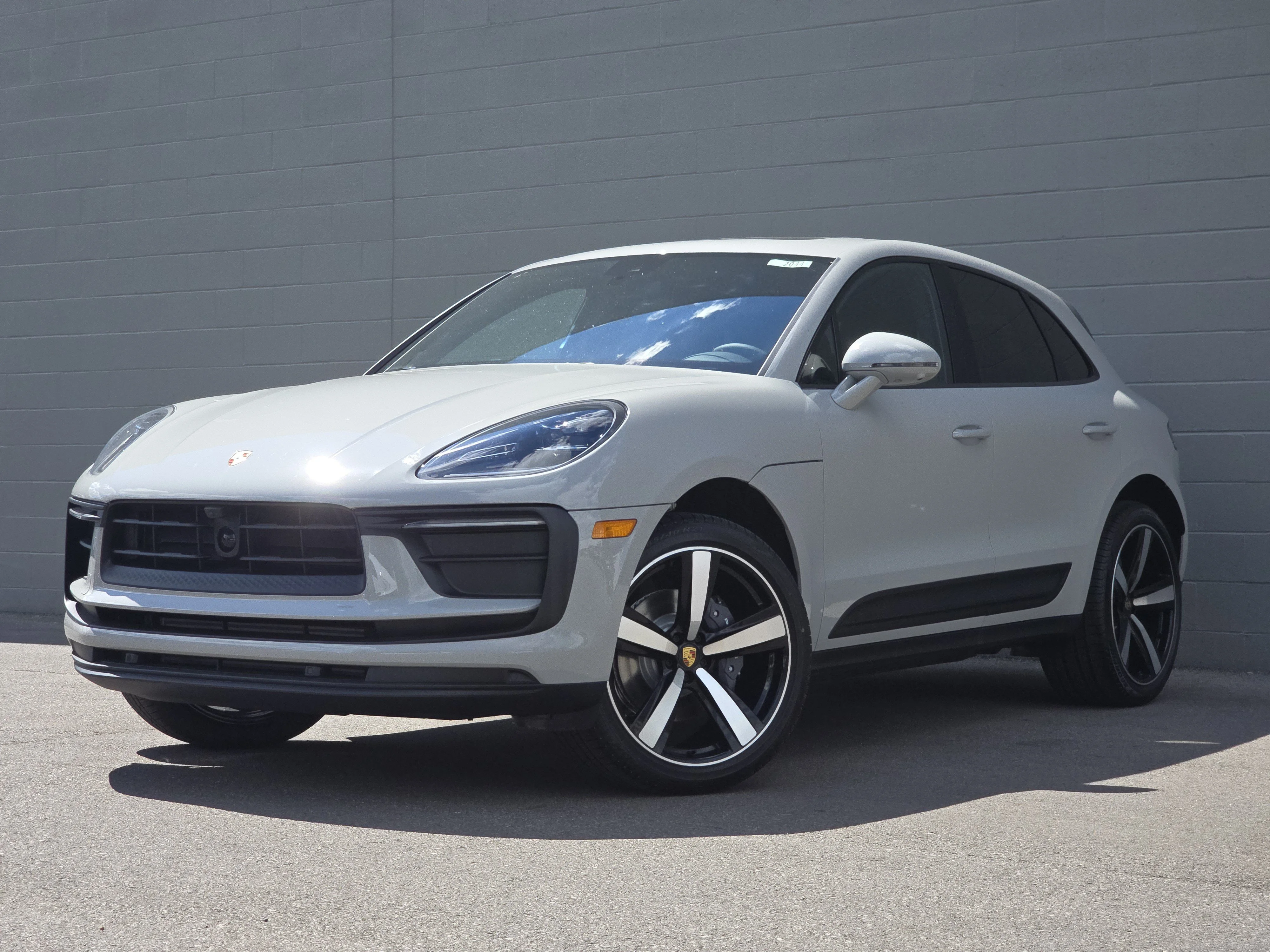 2026 Porsche Macan Base