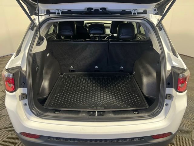 Certified Used 2022 White Jeep Latitude Lux image 14