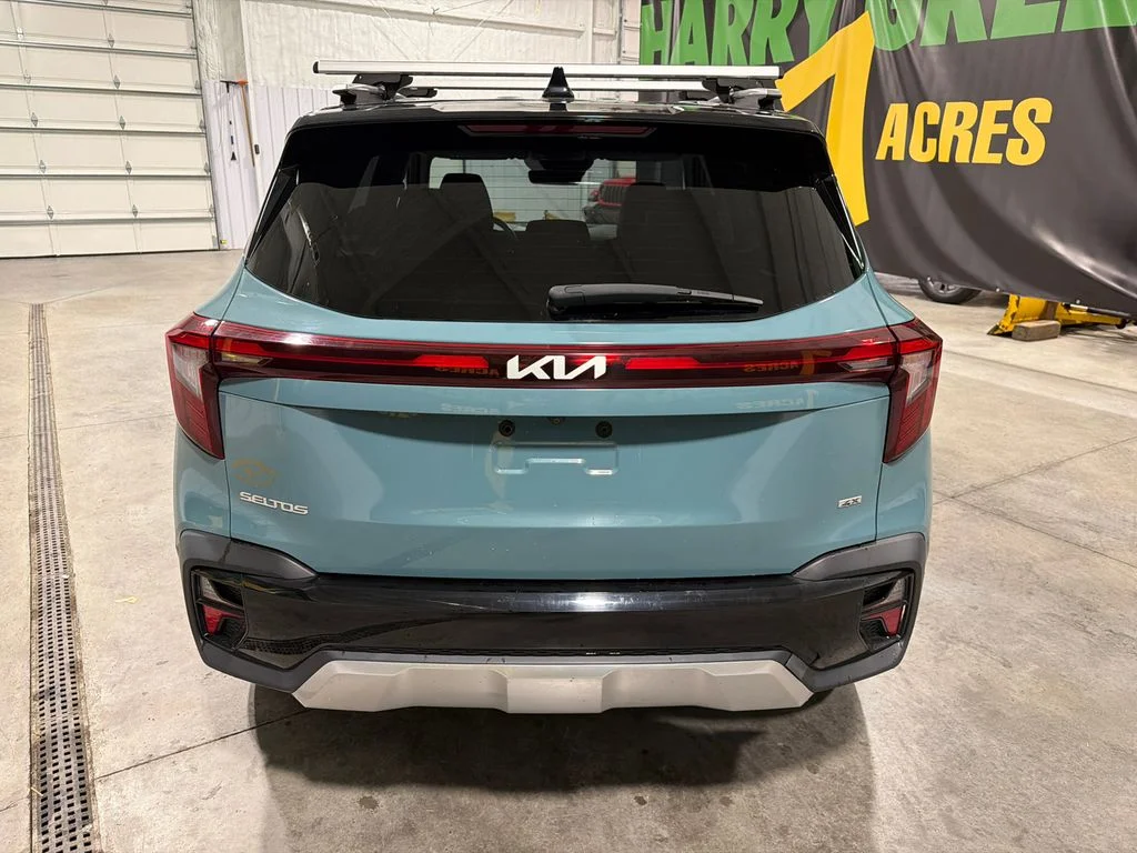 Used 2024 Pluton Blue/Black Roof Kia SX image 8