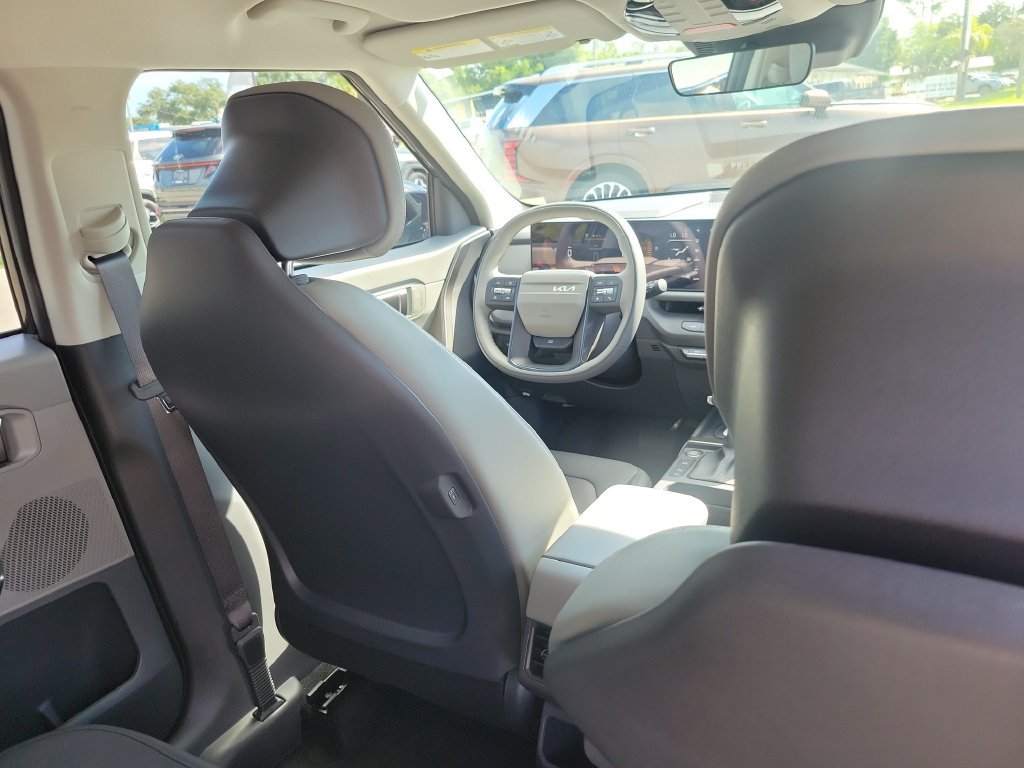 New 2027 Interstellar Gray Kia EX image 13