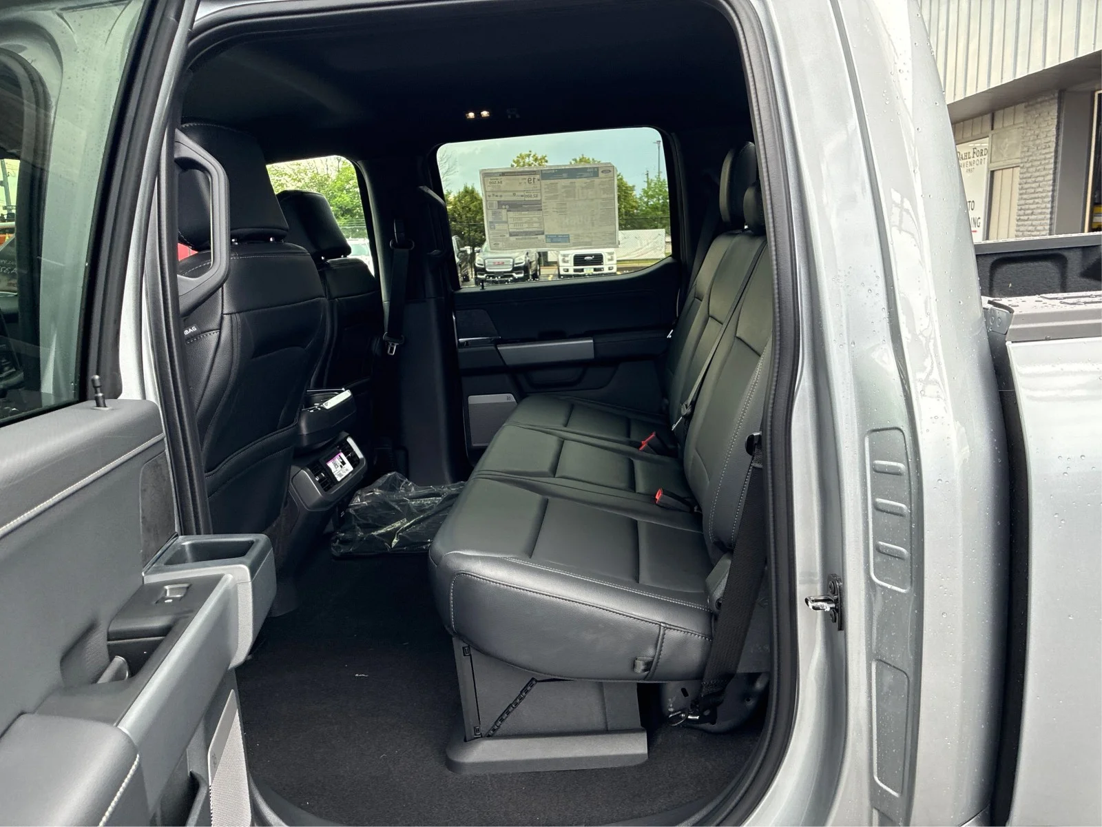 New 2026 Iconic Silver Metallic Ford XLT image 10