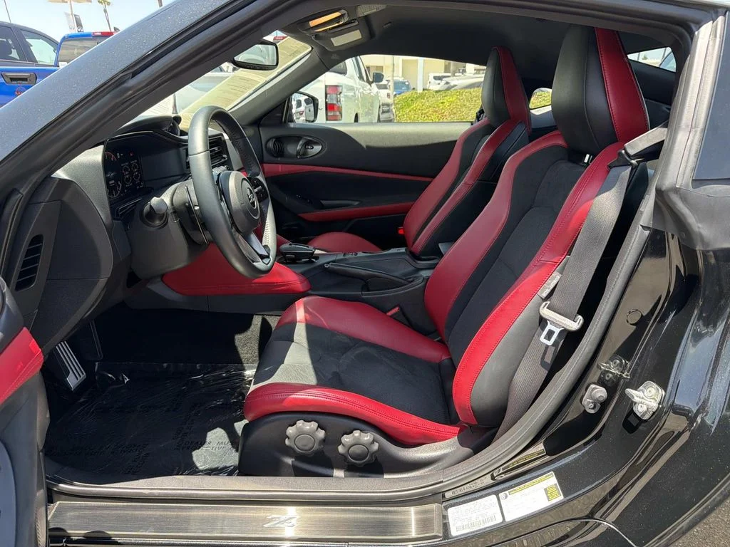 Used 2025 Black Diamond Pearl Nissan Performance image 17