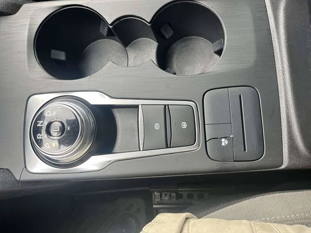 Used 2021 White Ford SE image 33