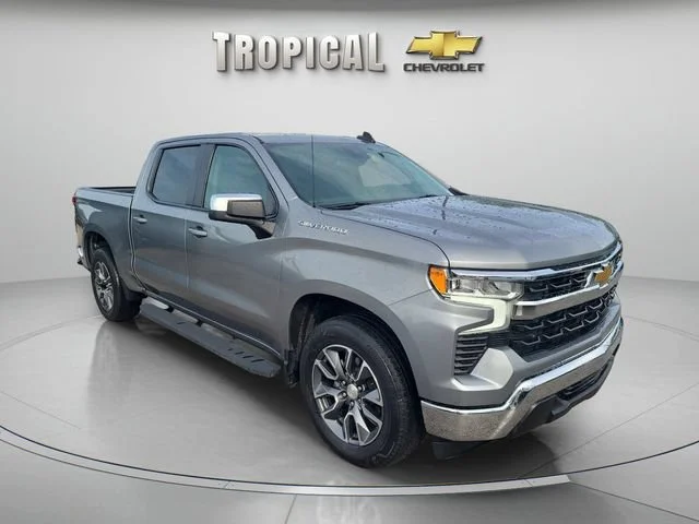 Used 2023 Sterling Gray Metallic Chevrolet LT image 7