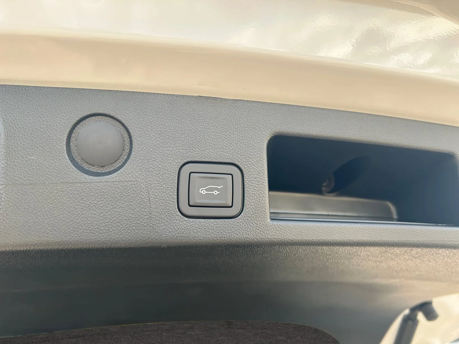 New 2027 Summit White GMC AWD AT4 image 11
