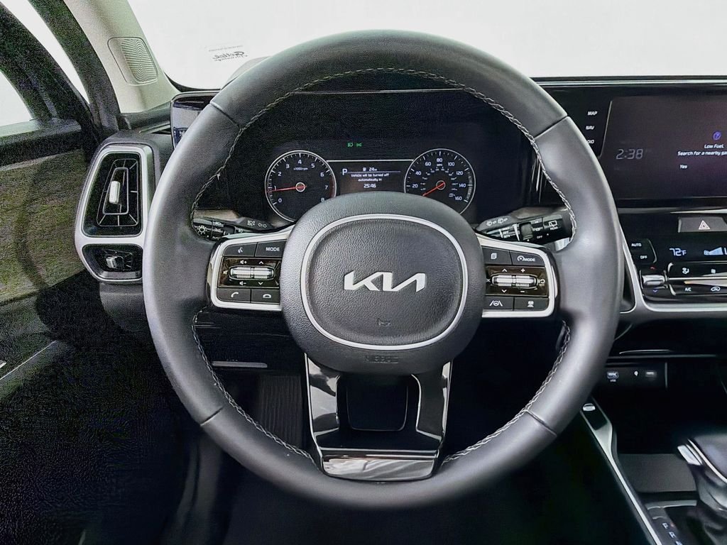 Used 2023 Aruba Green Kia X-Line EX image 11