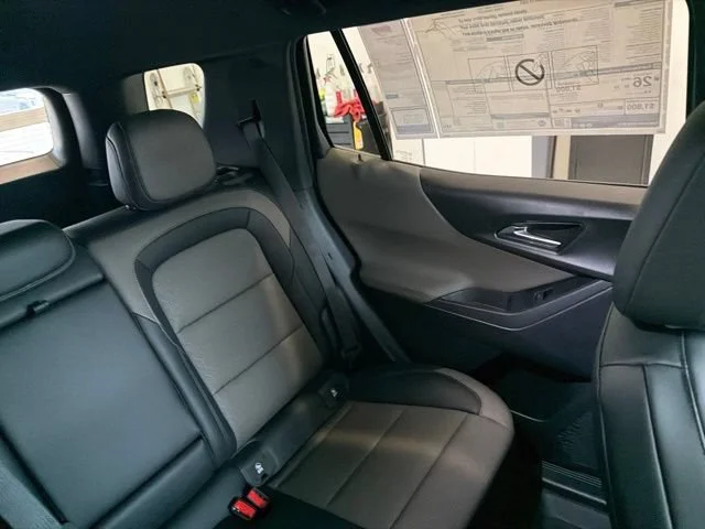 New 2027 Summit White Chevrolet LT image 26