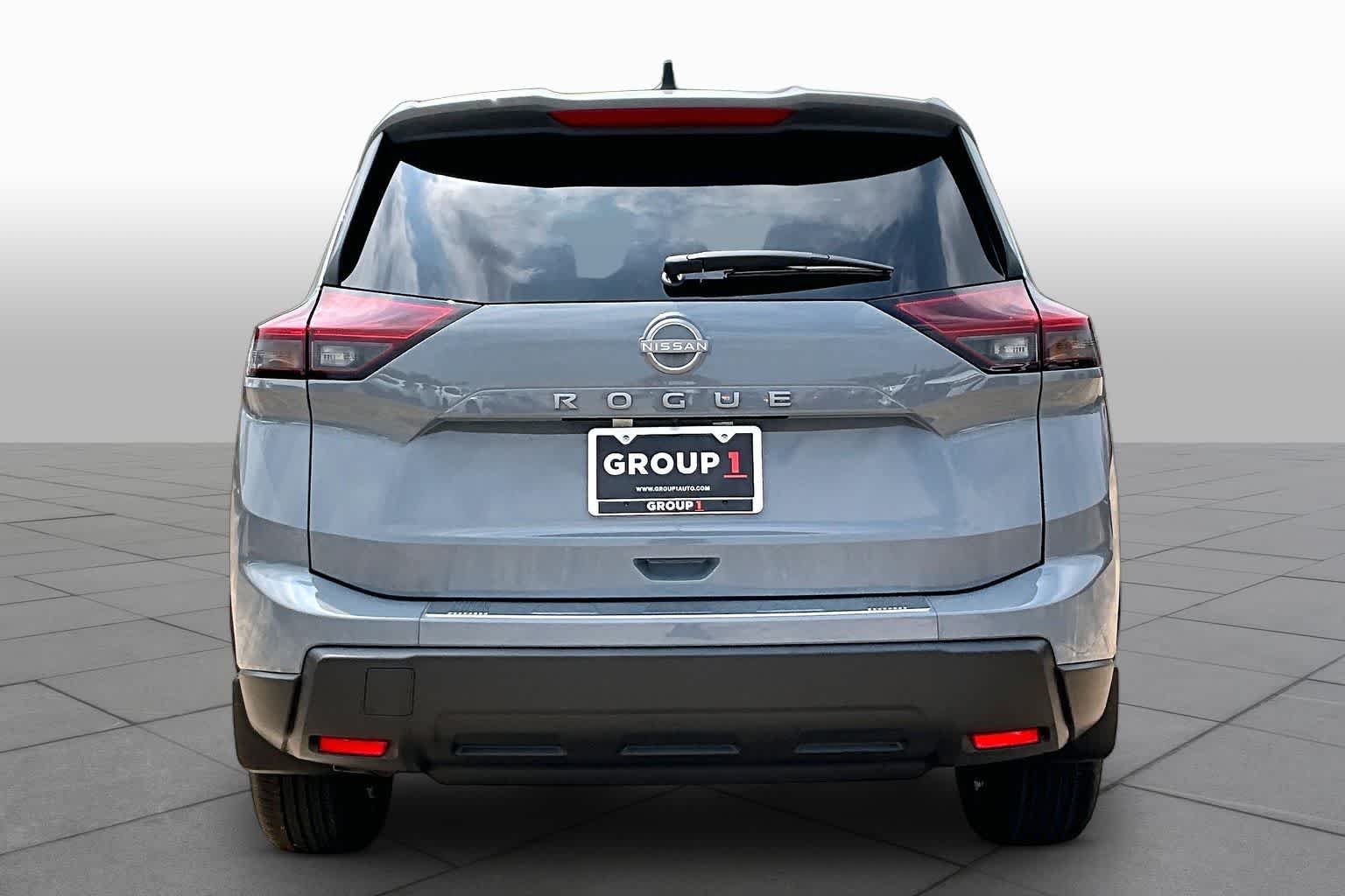 New 2026 Boulder Gray Pearl Nissan SV image 4
