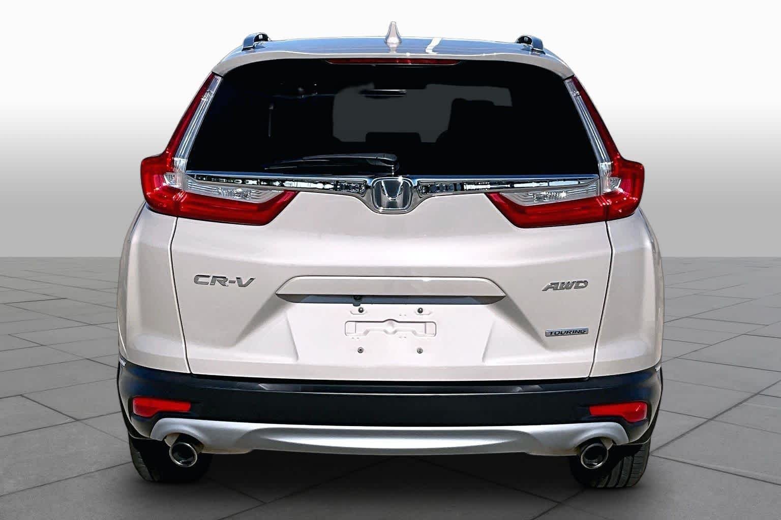 Used 2018 Sandstorm Metallic Honda Touring image 5