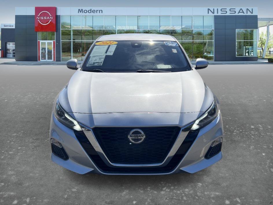 Used 2021 Brilliant Silver Metallic Nissan 2.5 SV image 2