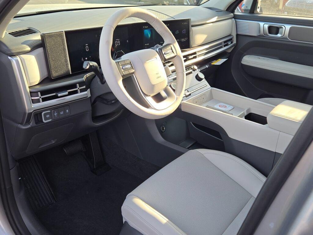 New 2026 Silver Hyundai SEL AWD image 21