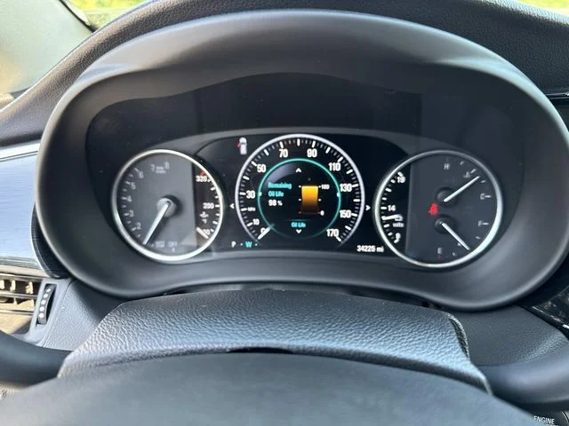 Used 2018 Red Buick Premium II image 39