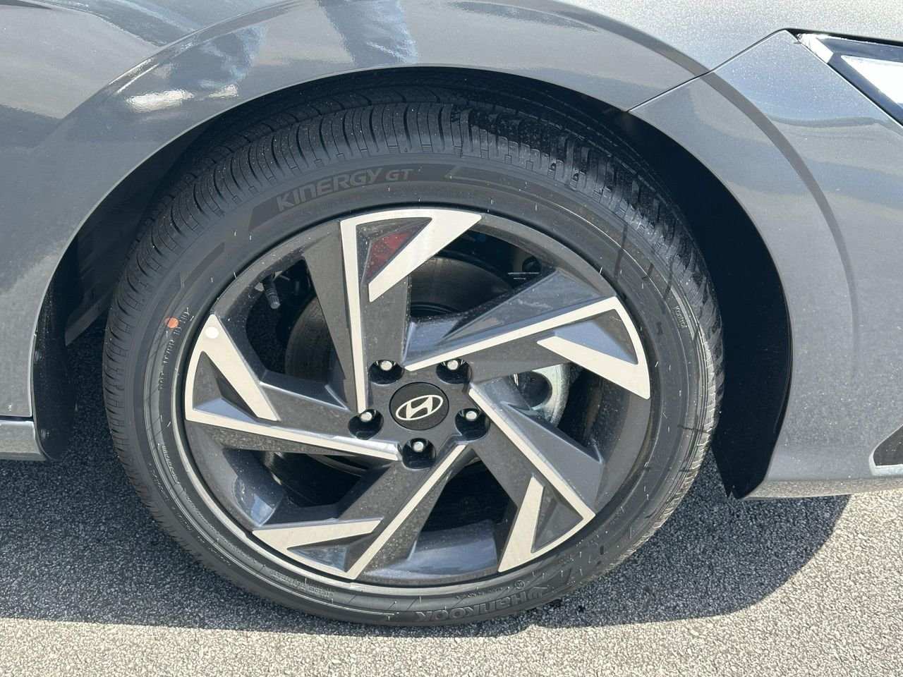 New 2026 Ecotronic Gray Hyundai Limited image 12