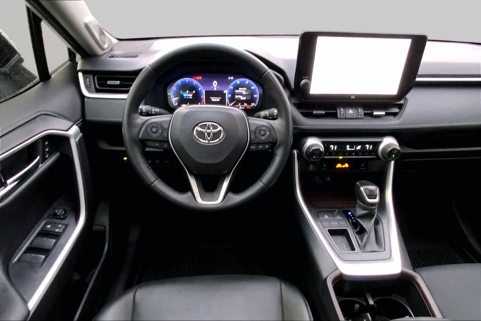 Used 2023 Wind Chill Pearl Toyota Limited image 6