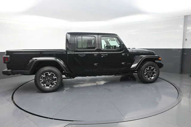 New 2026 Black Clear-Coat Exterior Paint Jeep Sahara image 10
