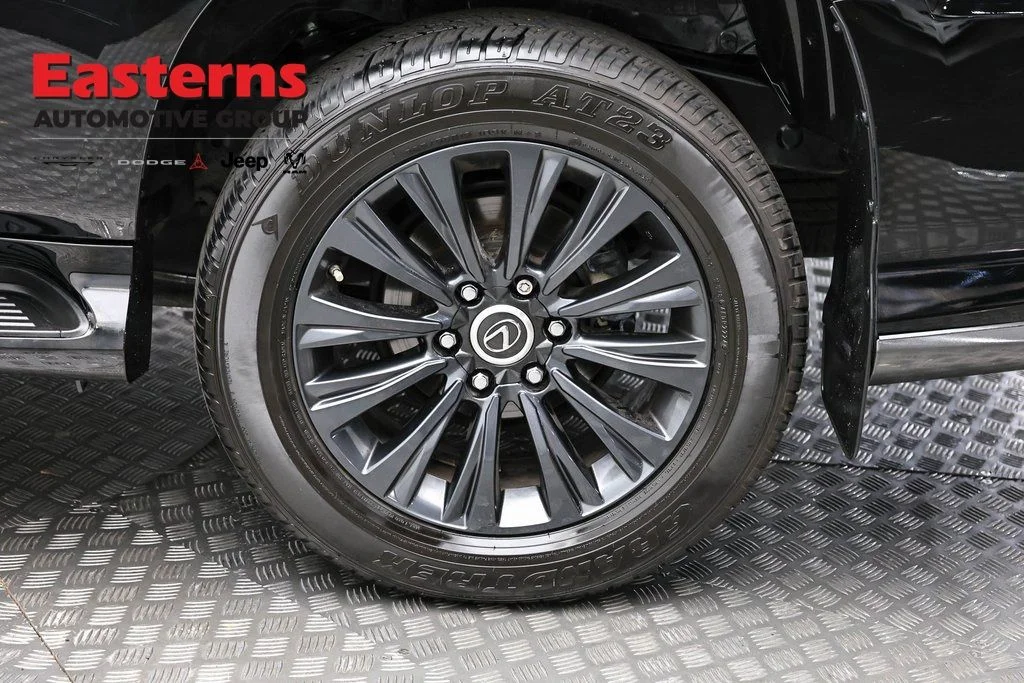Used 2022 Black Lexus 460 image 11