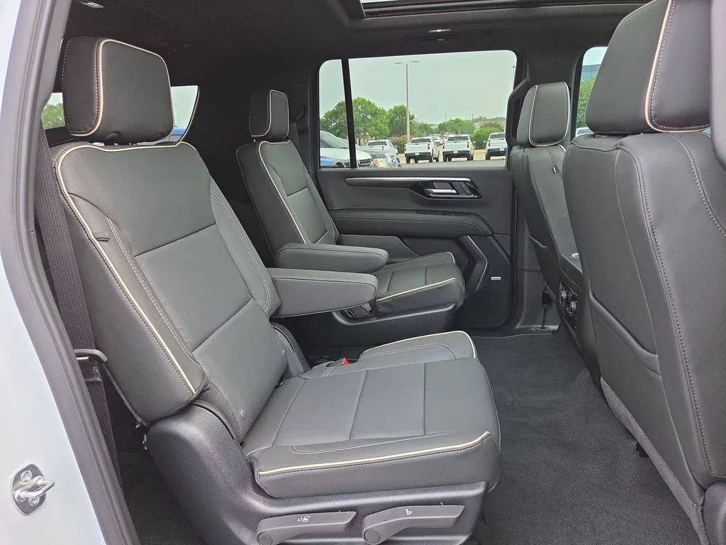 New 2026 Polar White Tricoat Chevrolet Premier image 20