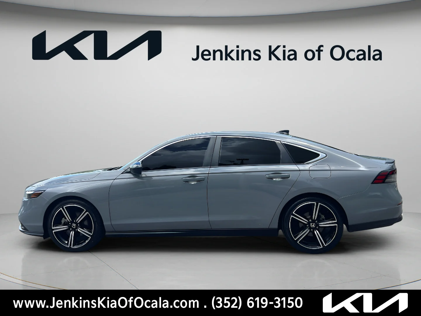 Used 2024 Gray Honda Sport image 6