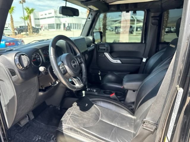 2015 Jeep Wrangler Unlimited Sahara - Photo 17
