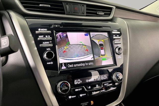 Used 2023 White Nissan Platinum image 12