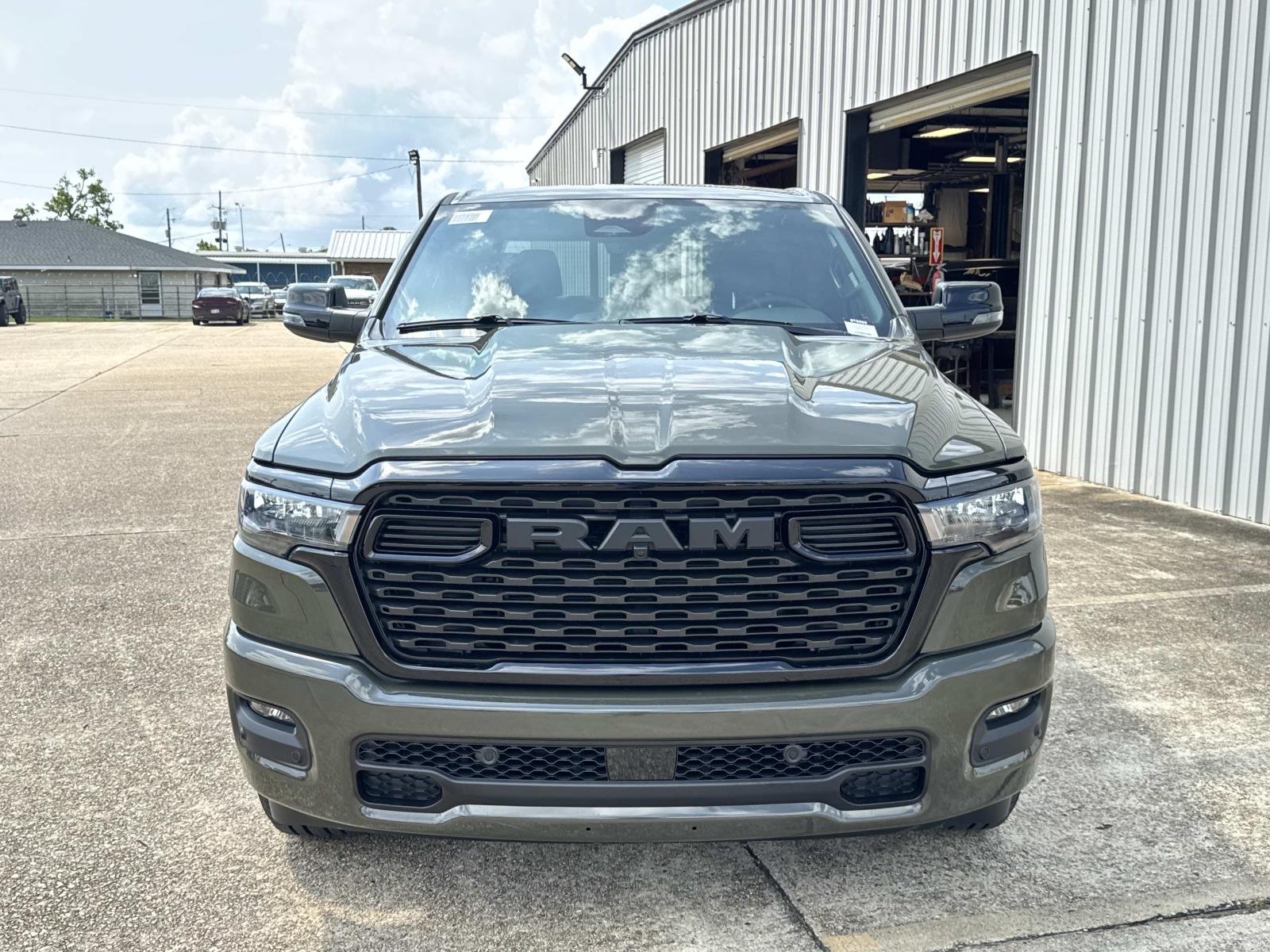 New 2026 Tank RAM Big Horn image 2
