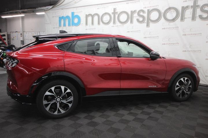 Used 2021 Red Ford Premium image 7