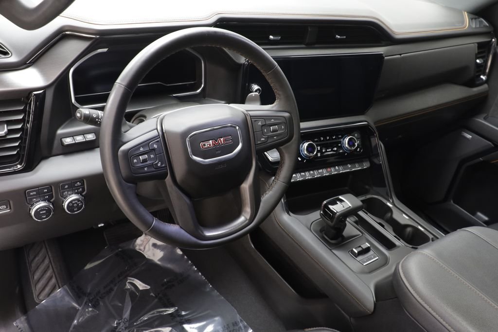 Used 2023 White GMC AT4 image 7