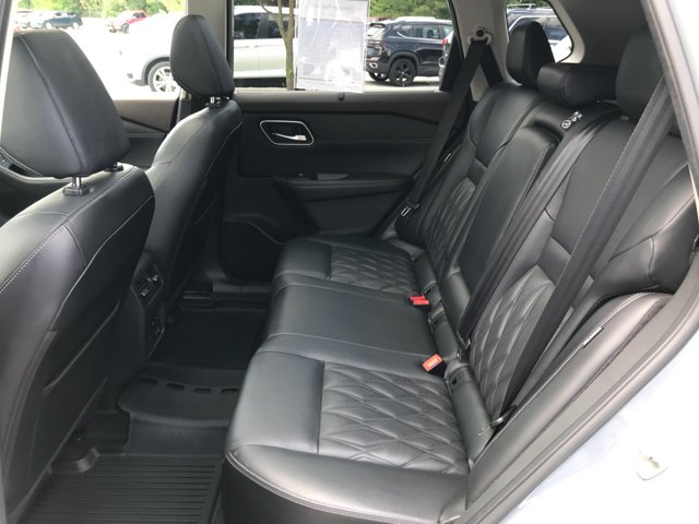 Certified Used 2021 Boulder Gray Pearl Nissan Platinum image 25