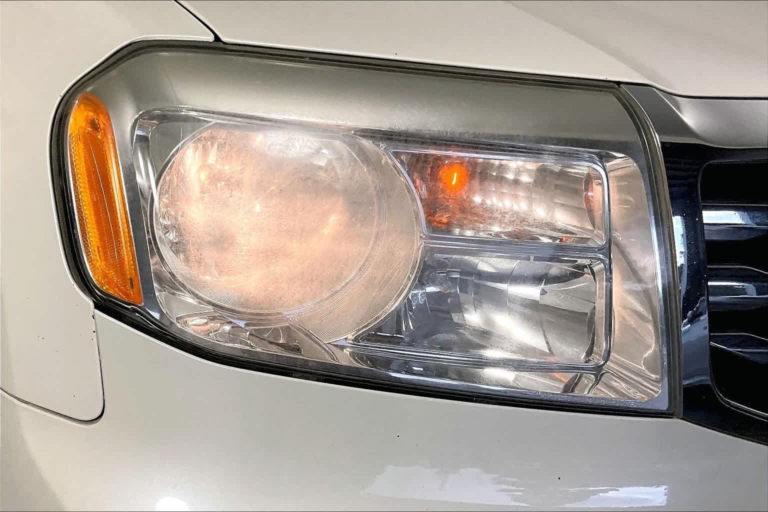 Used 2014 White Diamond Pearl Honda Touring image 27