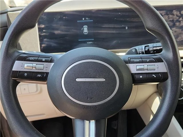 Used 2025 Black Hyundai SEL image 19