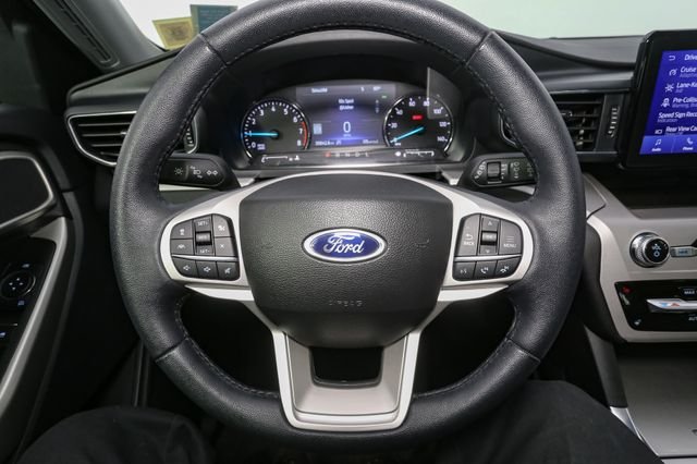 Used 2023 Blue Ford XLT image 33